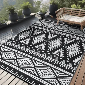 Tapis exterieur noir et blanc
